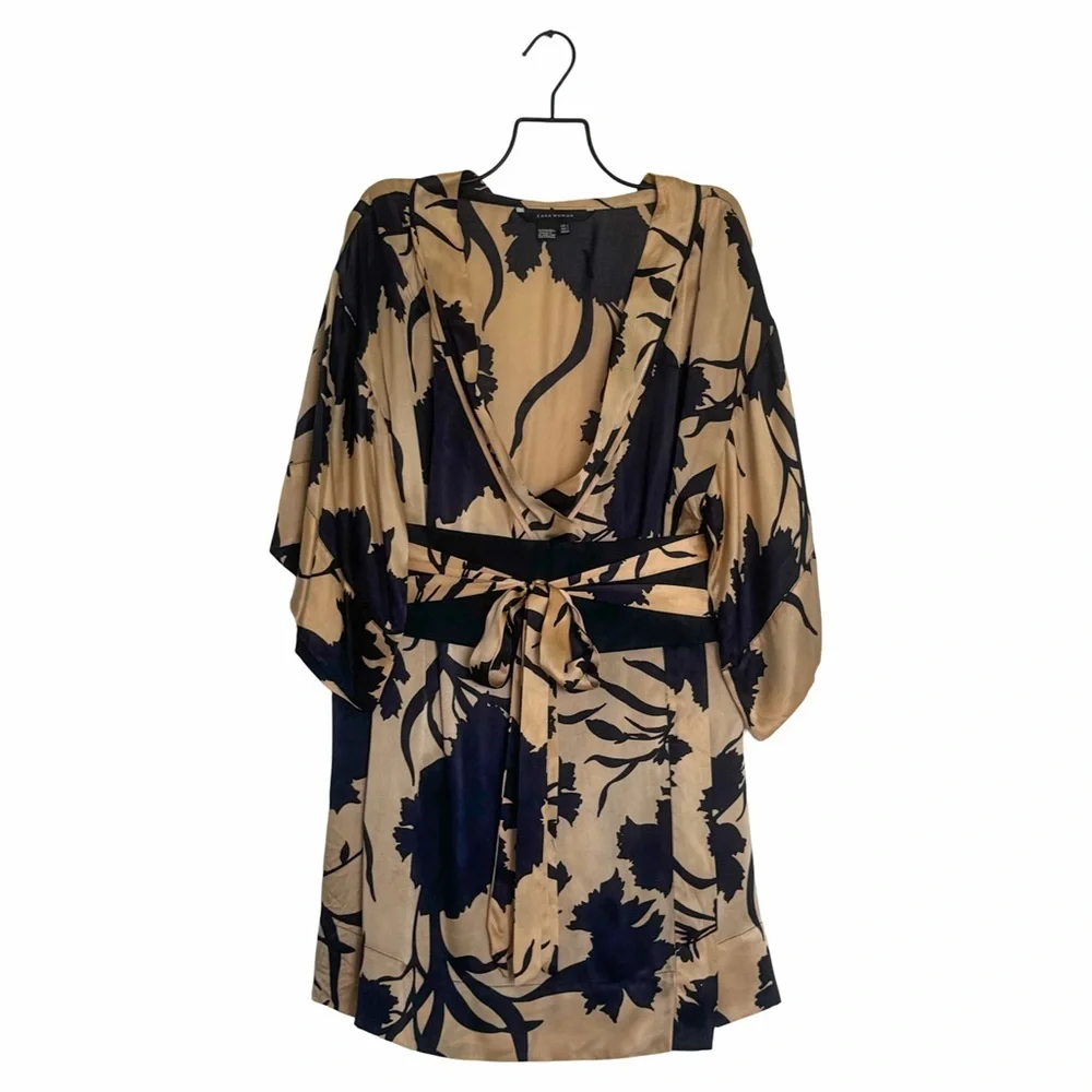 KIMONO DRESS - Picture 1 of 2